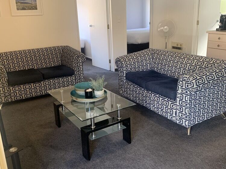 مُتل Apex Motorlodge