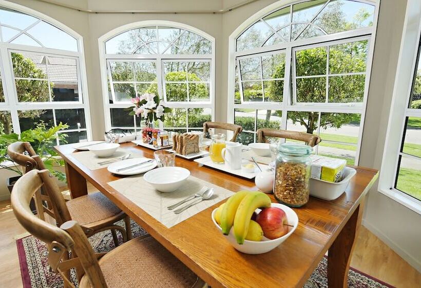 Olive House Bed And Breakfast