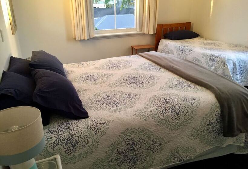 הוסטל Tripinn Motel & Share Accommodation