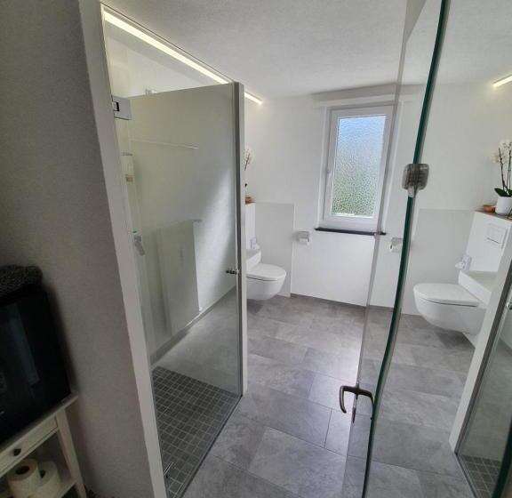 مبيت وإفطار Bnb Haus Weibel