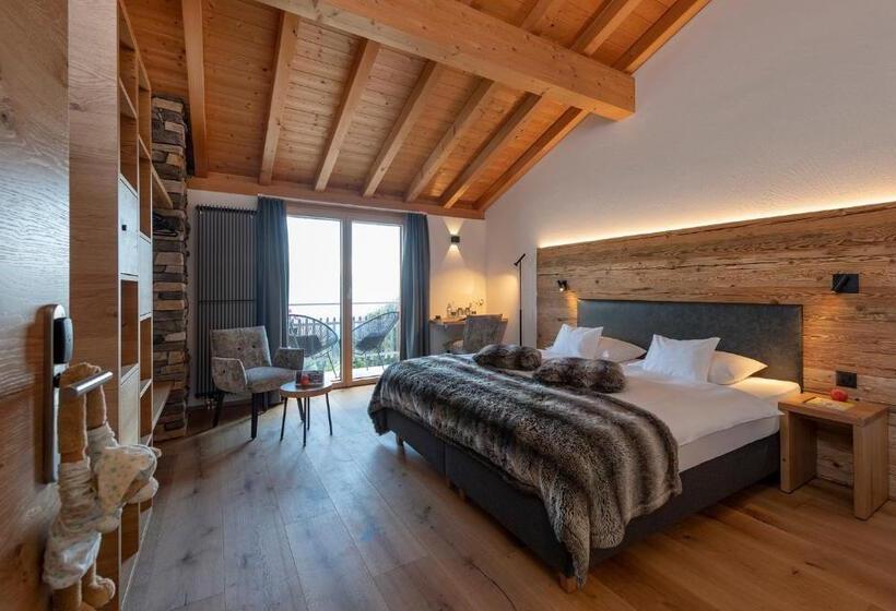Berghotel Tgantieni