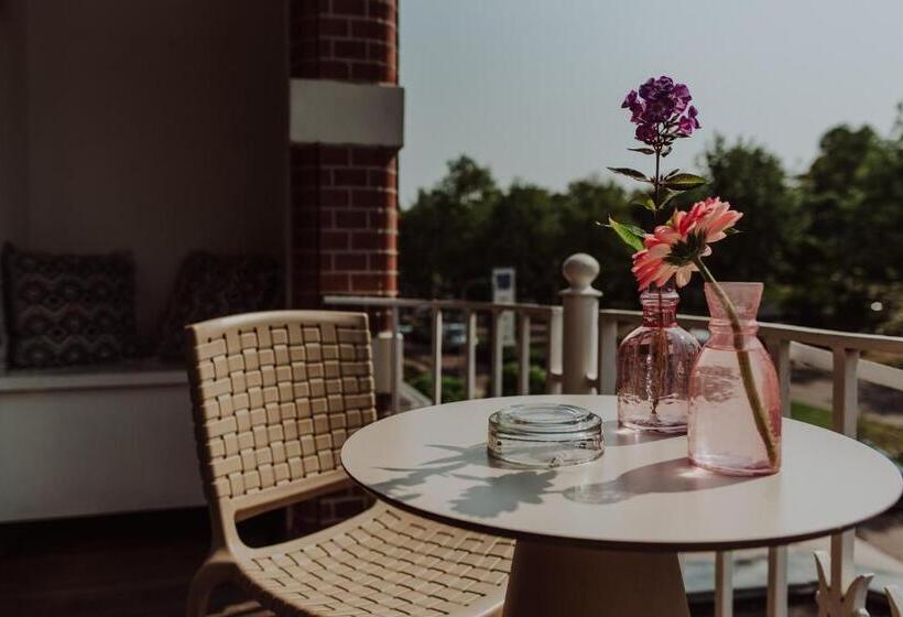 هتل Blue Inspired By Manna