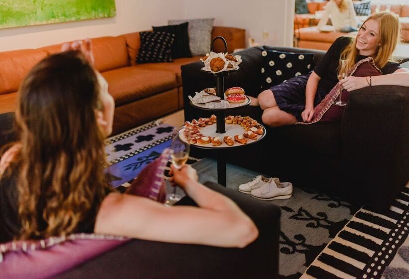 هتل Blue Inspired By Manna