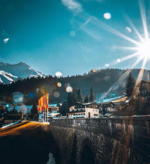 فندق Cresta Sedrun