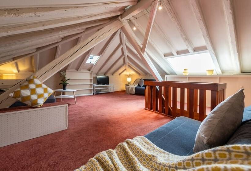 ホテル L Ermitage