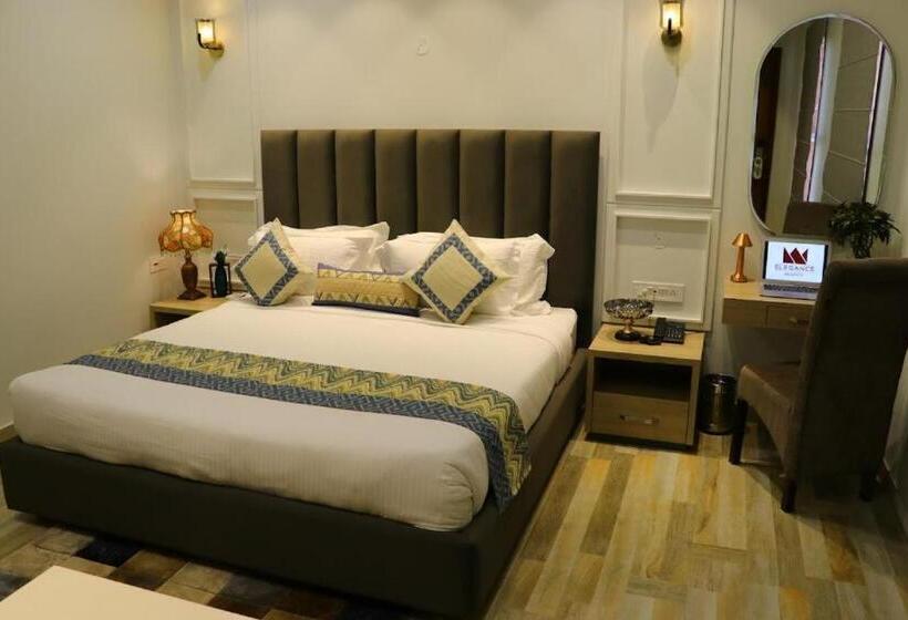 호텔 Elegance Regency