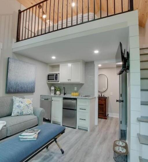 אתר נופש Oak Luxury Treehouse Near Lake Guntersville