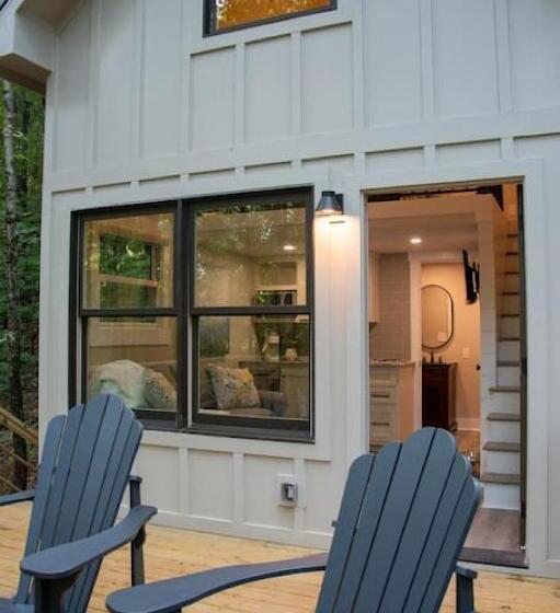 אתר נופש Oak Luxury Treehouse Near Lake Guntersville
