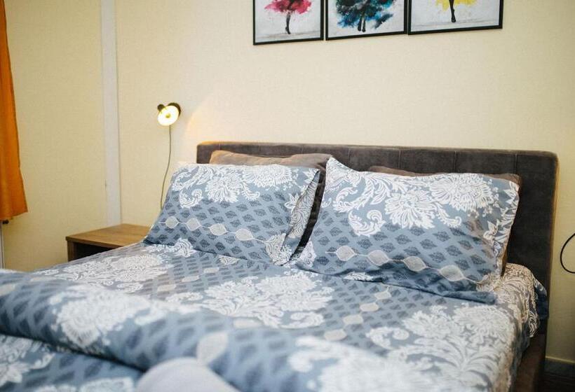 تختخواب و صبحانه Kronić Palace