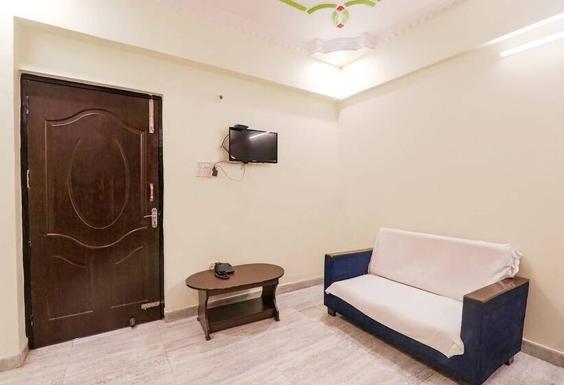 Fabhotel Yamini Inn