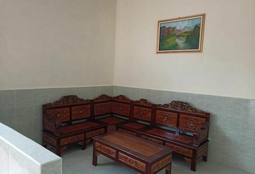 فندق Spot On 93966 Dhiya Guest House Syariah