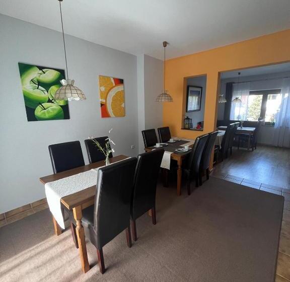 ペンション Haus Claudia