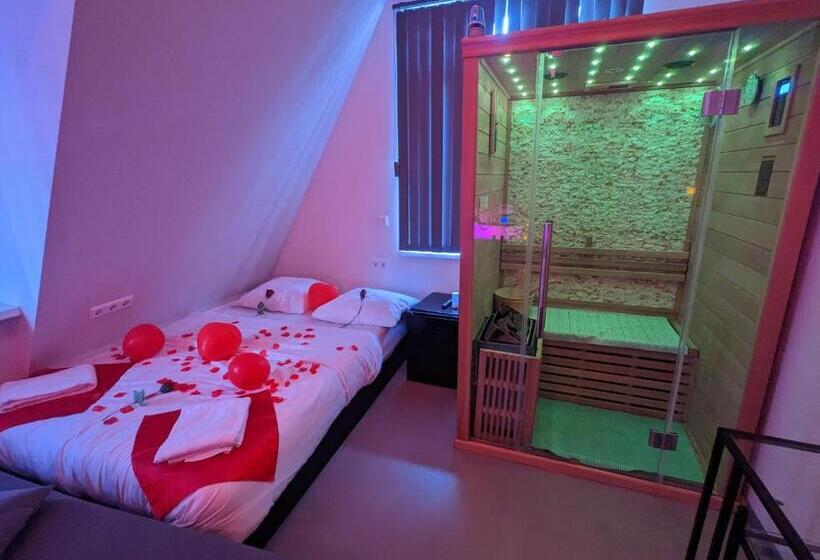 تختخواب و صبحانه Chao Nl 24 Hours Open