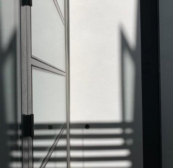تختخواب و صبحانه Zocher6 Bnb A Monumental Town House In The City Center