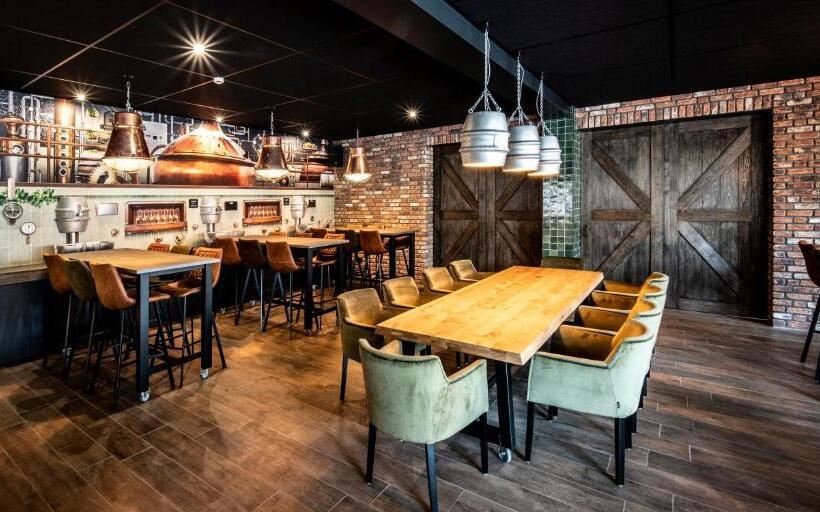 فندق Grand Café Goejje