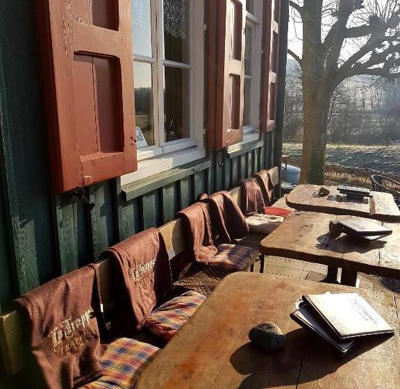 هتل ,herberg & Appartementen De Smidse