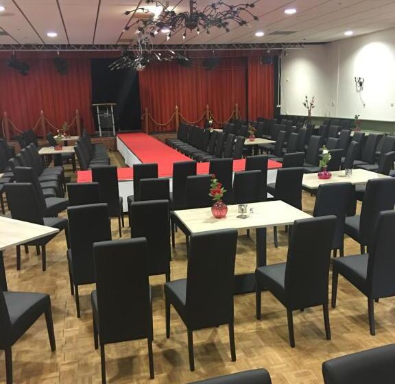 فندق Het Gemeentehuis Uithuizen