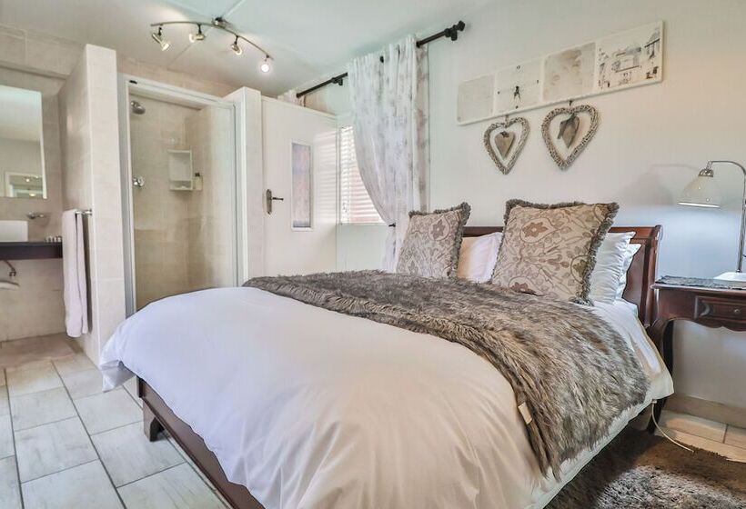 פנסיון Cascade Villa Guesthouse