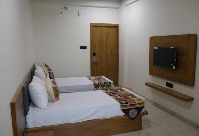 فندق Krishna Kunj Inn