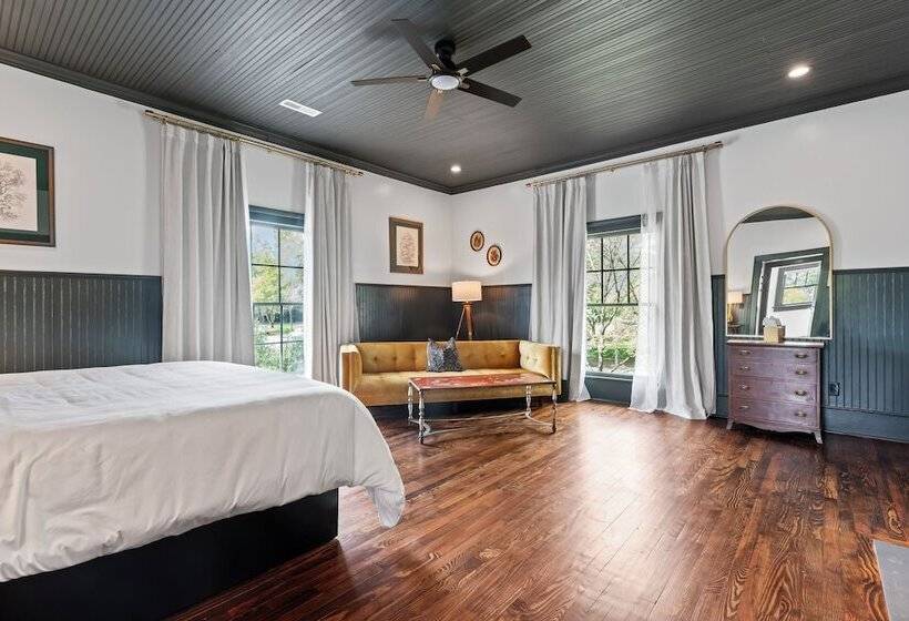 צימר The Opal And West House