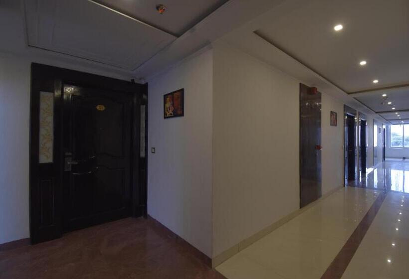 בית מלון כפרי Gourav Lodge