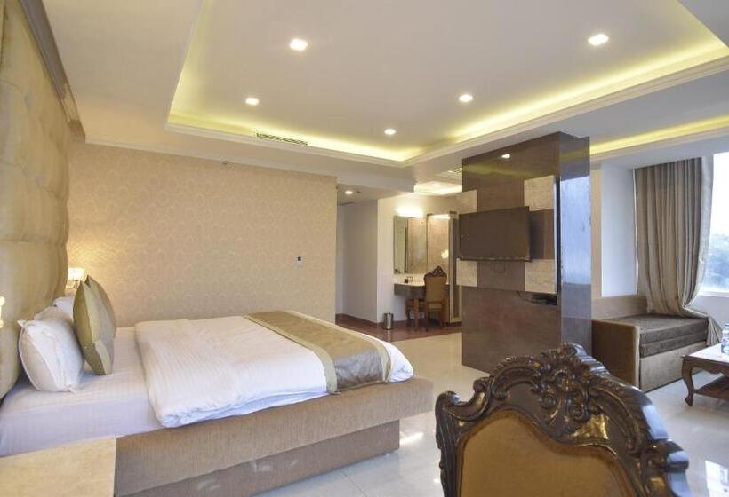 בית מלון כפרי Gourav Lodge