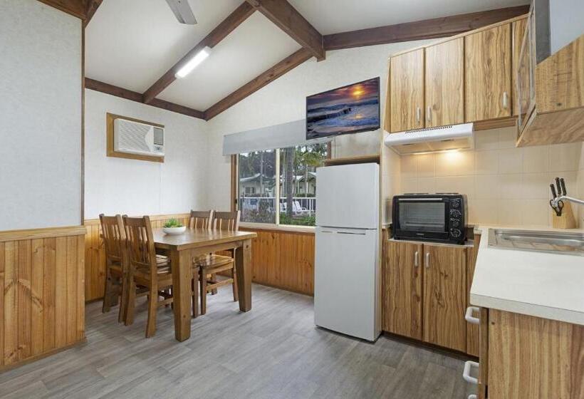 هتل Paradise Palms Caravan Park