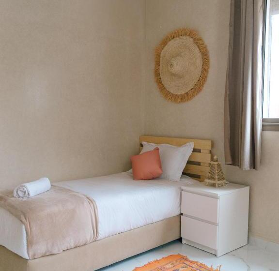 تختخواب و صبحانه Flo Surf Morocco