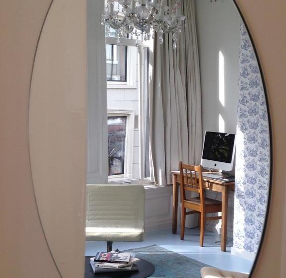 צימר Miauw Suites, Canal View City Centre
