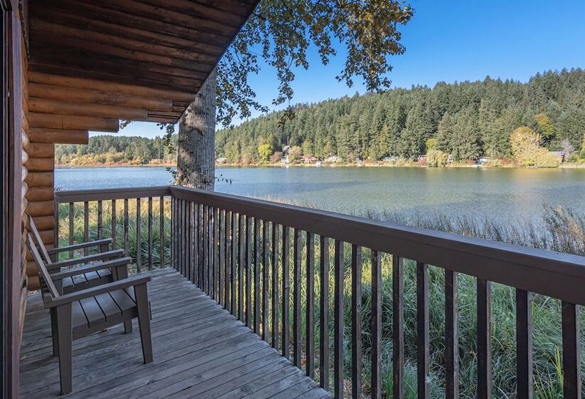 Cusheon Lake Resort