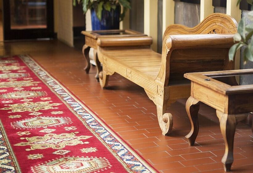 فندق De Oorsprong