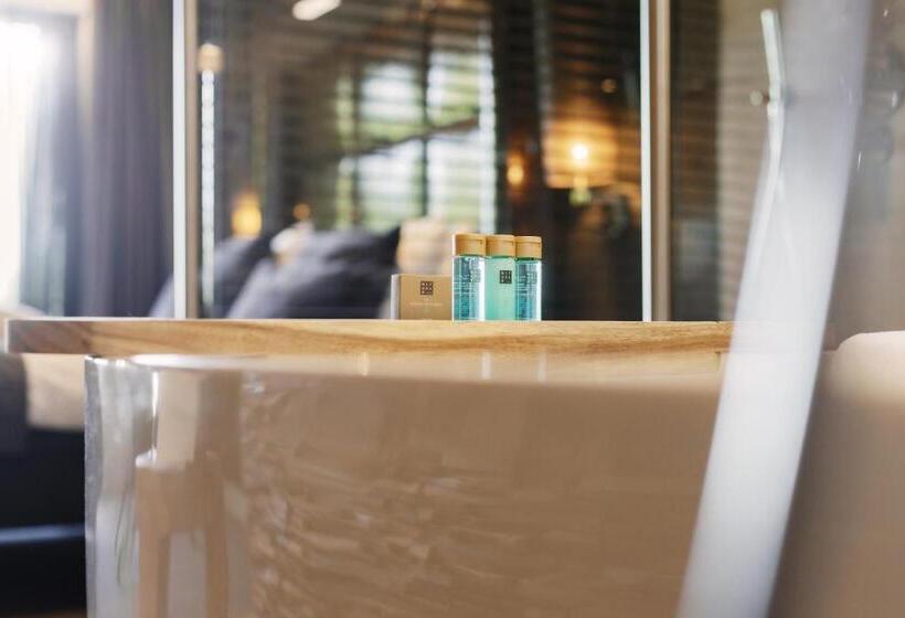 هتل Restaurant De Wolfsberg