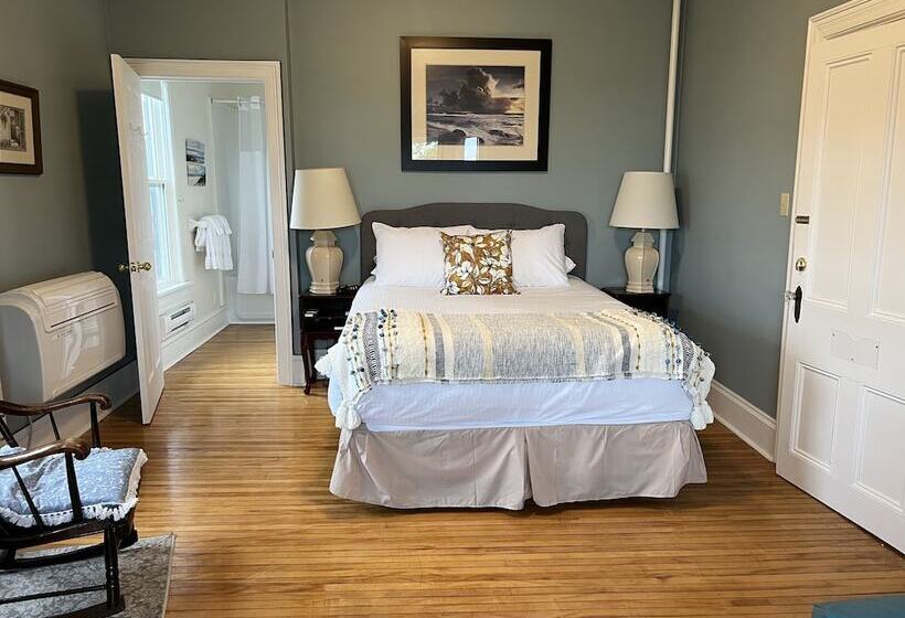 Mclean House Bed & Breakfast