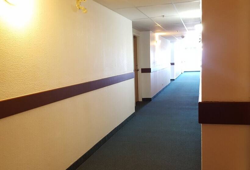 מוטל Didsbury Country Inn