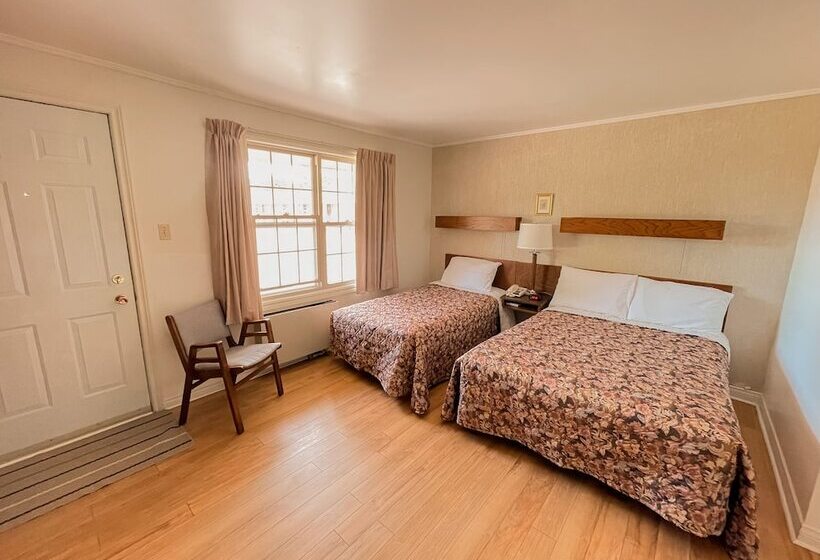 Silverwood Motel