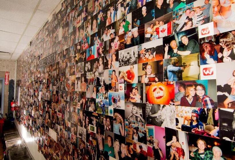 Wicked Hostels   Calgary