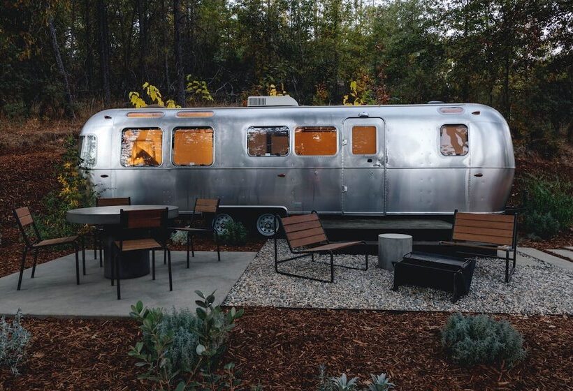 فندق Autocamp Sequoia