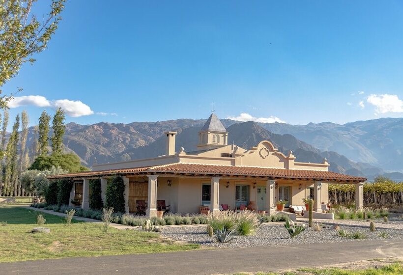 هتل El Porvenir Wine Lodge