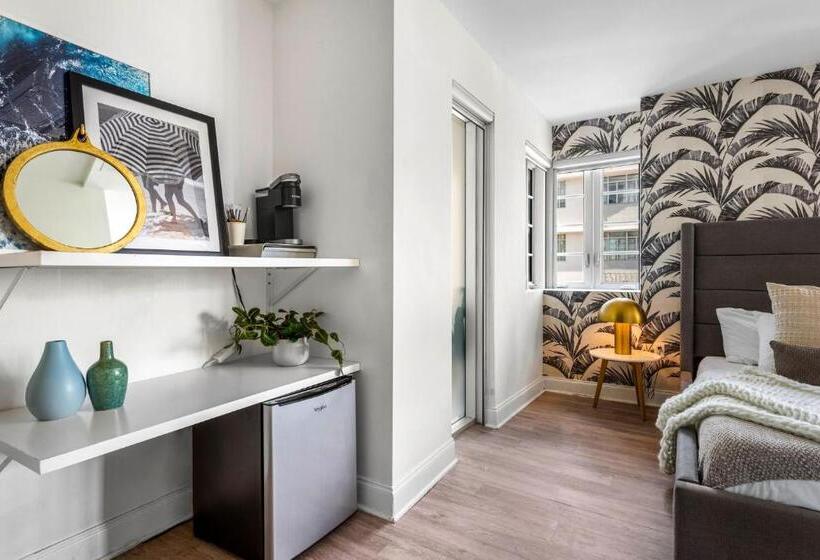 هتل Luxuri Suites 218 In Miami Beach