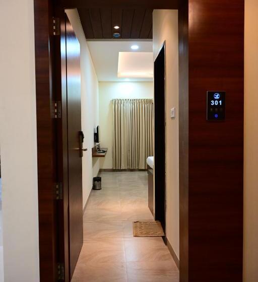ホテル Unnati Stay Inn