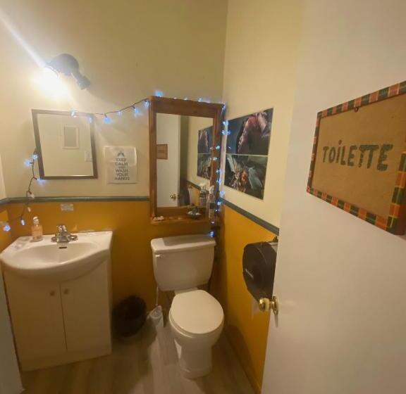 ユースホステル Auberge Internationale Le Tangon