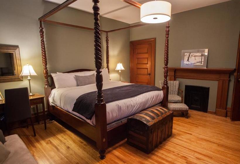 تختخواب و صبحانه The Hillhurst Inn