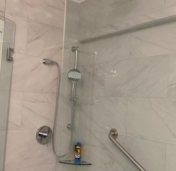 تختخواب و صبحانه Serenity