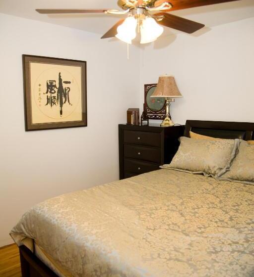 تختخواب و صبحانه Serenity