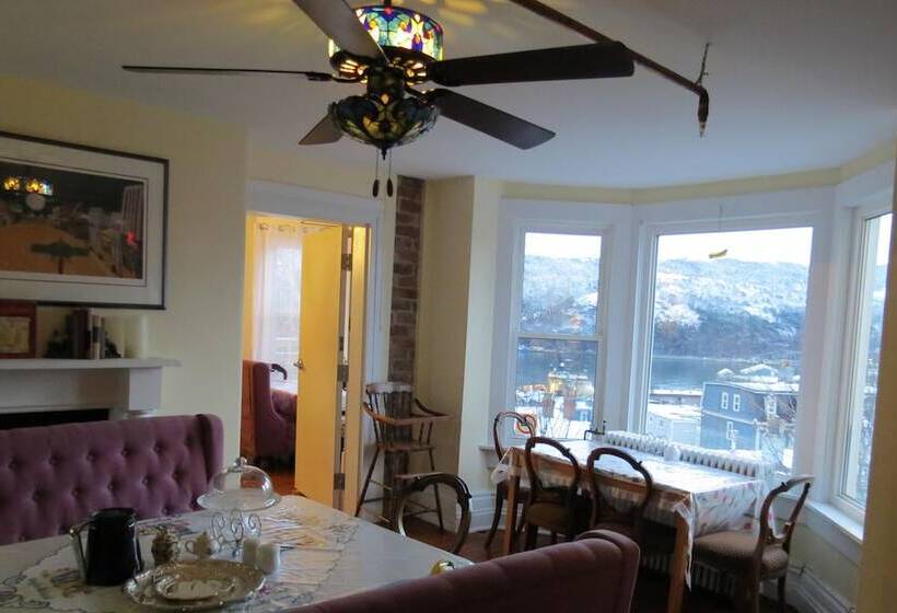 مبيت وإفطار The Roses Heritage Inn