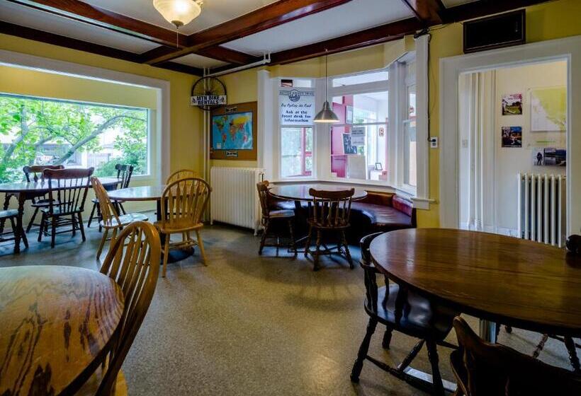 Hi Penticton   Hostel