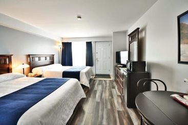 هتل Econo Lodge Temiscouata Sur Le Lac