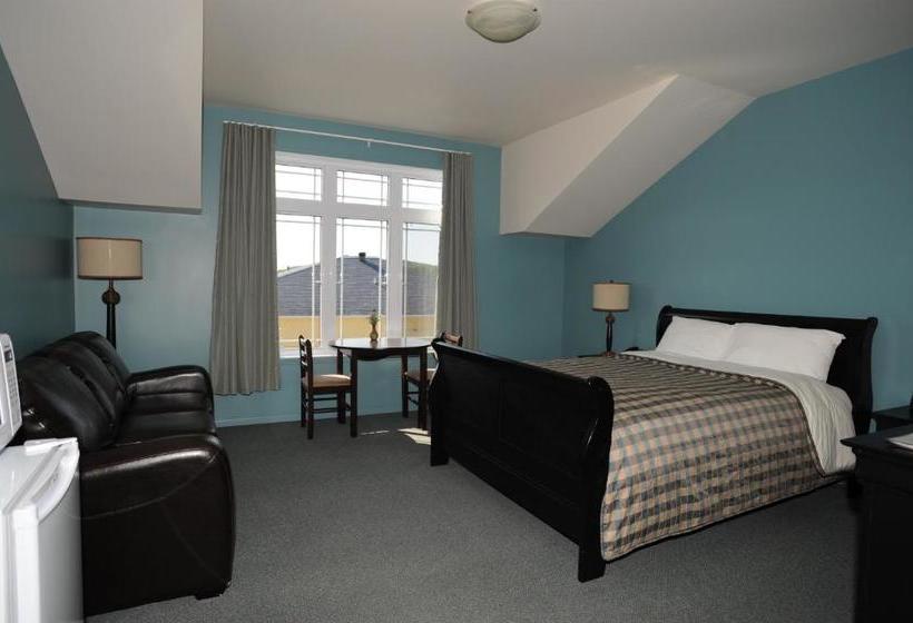 Hotel La Porte De La Matawinie en St Jean de Matha Destinia