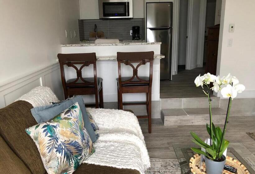 فندق Qualicum Breeze Beach Resort