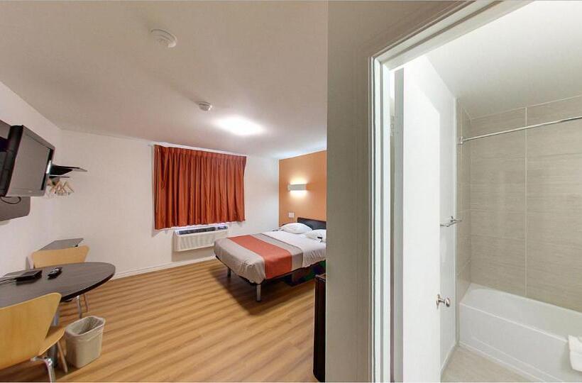 Motel 6sudbury, On